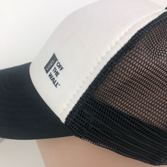 Vans Off The Wall Black & White Trucker Style Snap Back Baseball Cap - Picture 10 of 16
